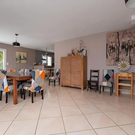 Villa Spacieuse A Avec Piscine Et Jacuzzi