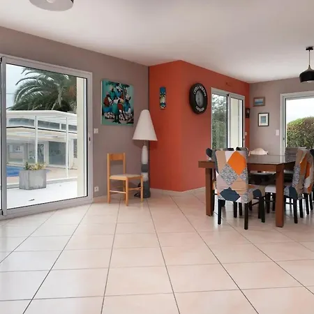Spacieuse A Avec Piscine Et Jacuzzi Plouharnel