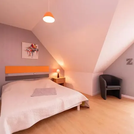 Spacieuse A Avec Piscine Et Jacuzzi Villa